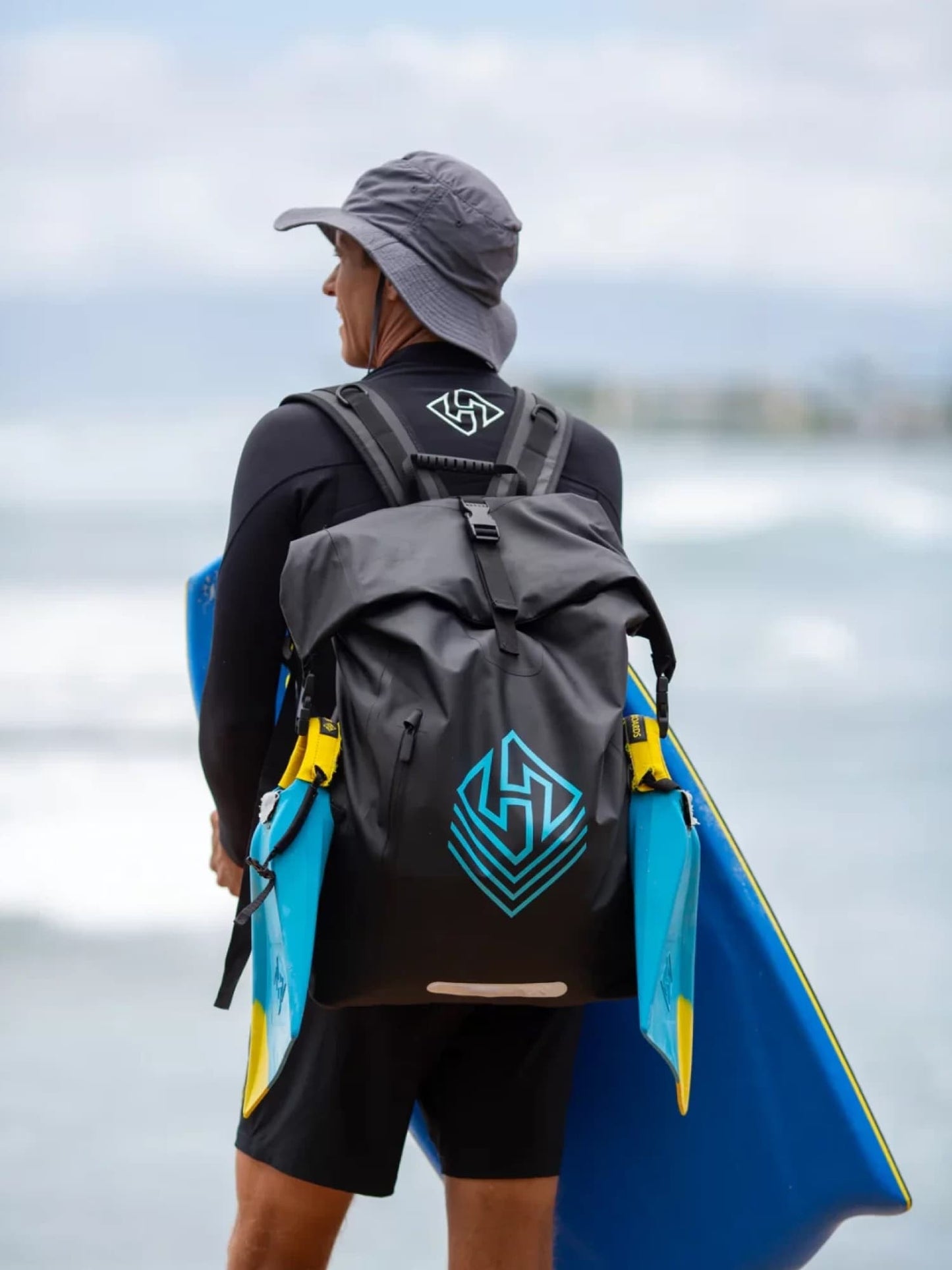 Bolso Seco Hubboards Wet/Dry Backpack de 35 litros